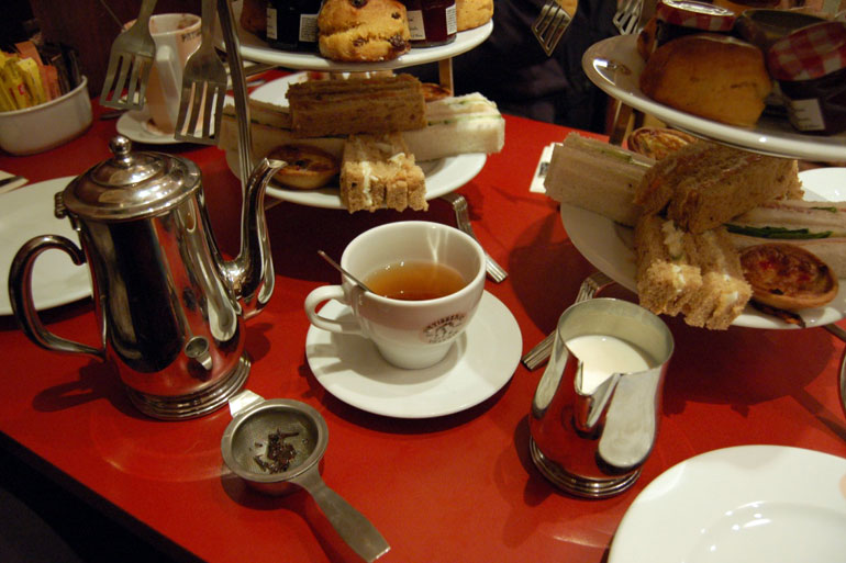 London Tea - Post9